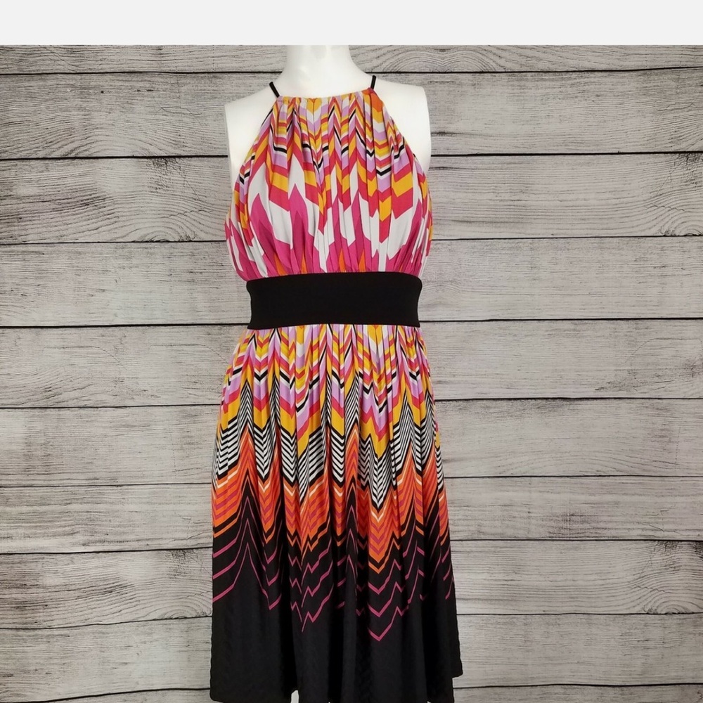 Maggie London size 6 like new condition $40